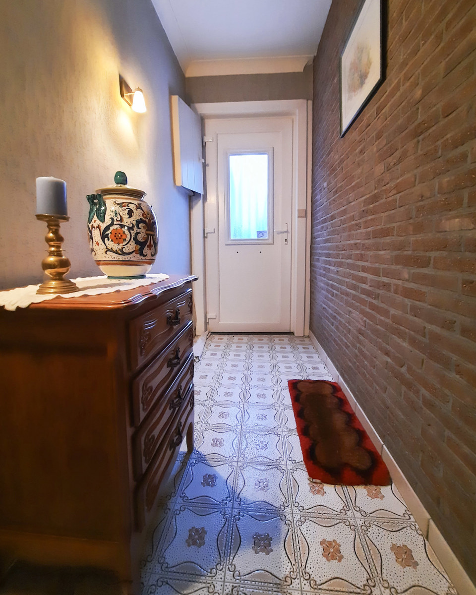 Vrijstaande te renoveren woning met uitzicht op de velden in Oud-Turnhout - Oosthoven. - foto 3