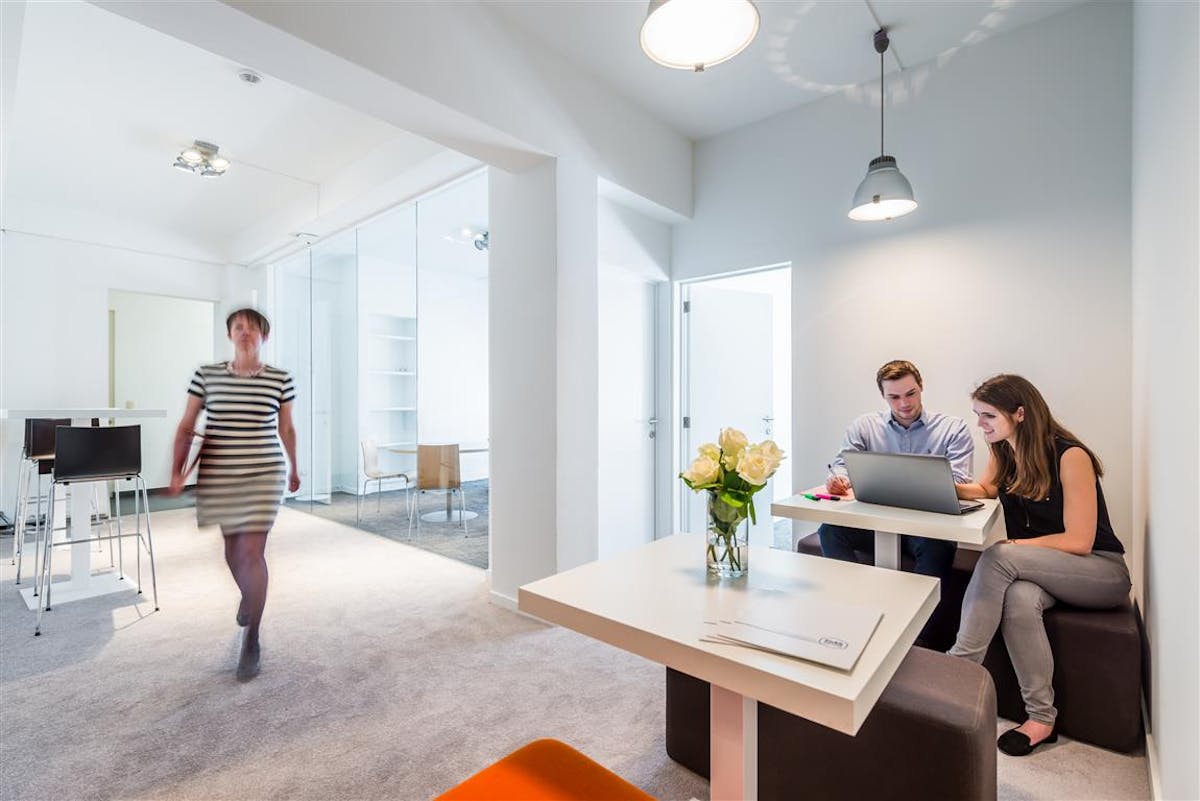Bureaux modernes à service complet (17 m²-51 m²) à louer à Gand - photo 5