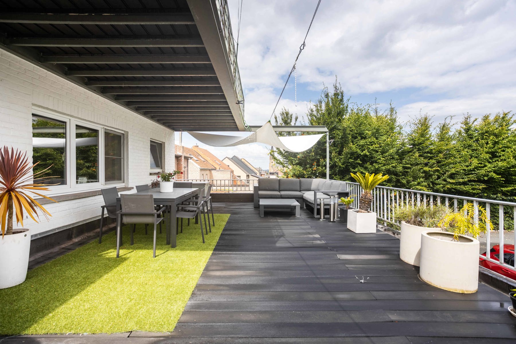 Stijlvol app. met 3 slaapkamers, ruim terras en staanplaats - foto 2