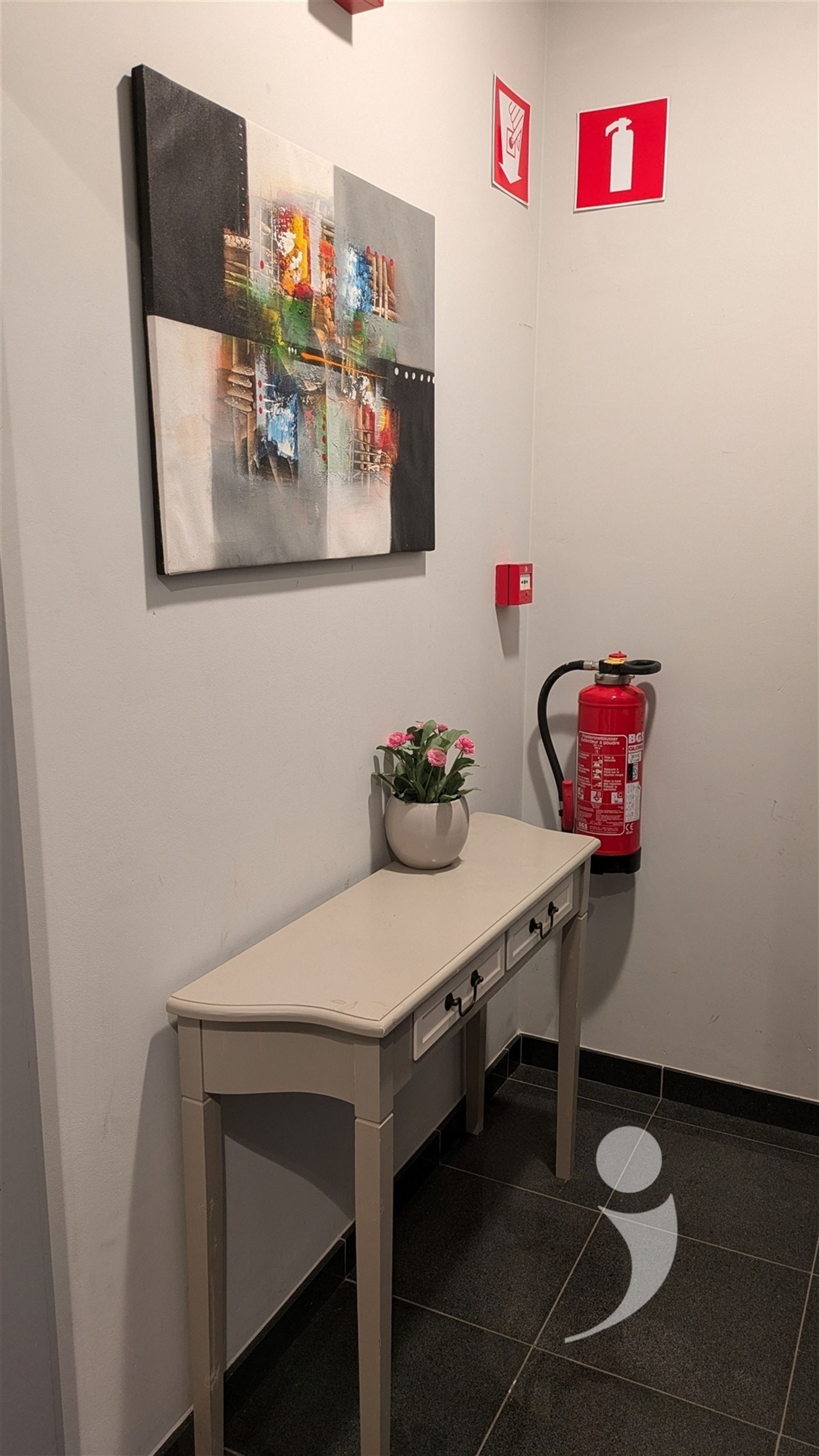 Gemeubeld appartement aan station te Aarschot. - foto 3