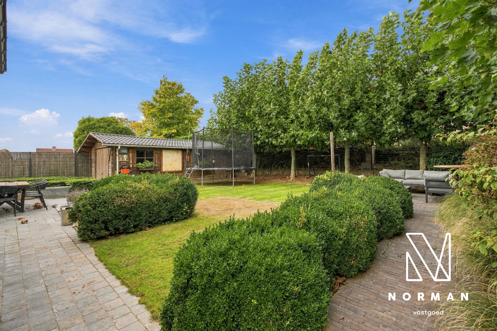 Hedendaagse villa met 4 slks, inpandige garage en mooie aangelegde tuin. - foto 5