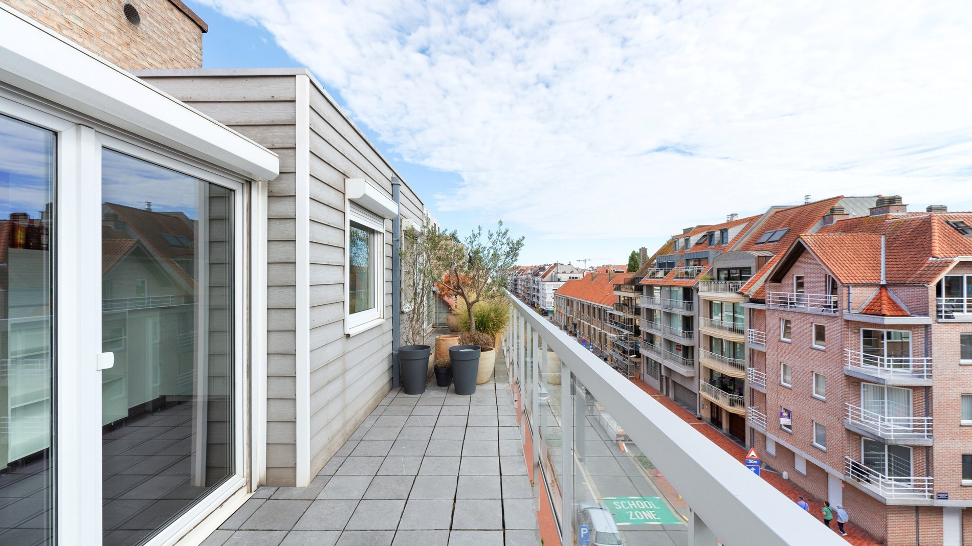 Ruim duplex appartement met zonnige terrassen in hartje Knokke - foto 4