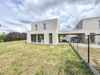Laatste nieuwbouwwoning te koop in project Jasmijnhof, bestaande uit 8 moderne woningen gelegen in de rustige wijk 'Bilkhage' te koop in...