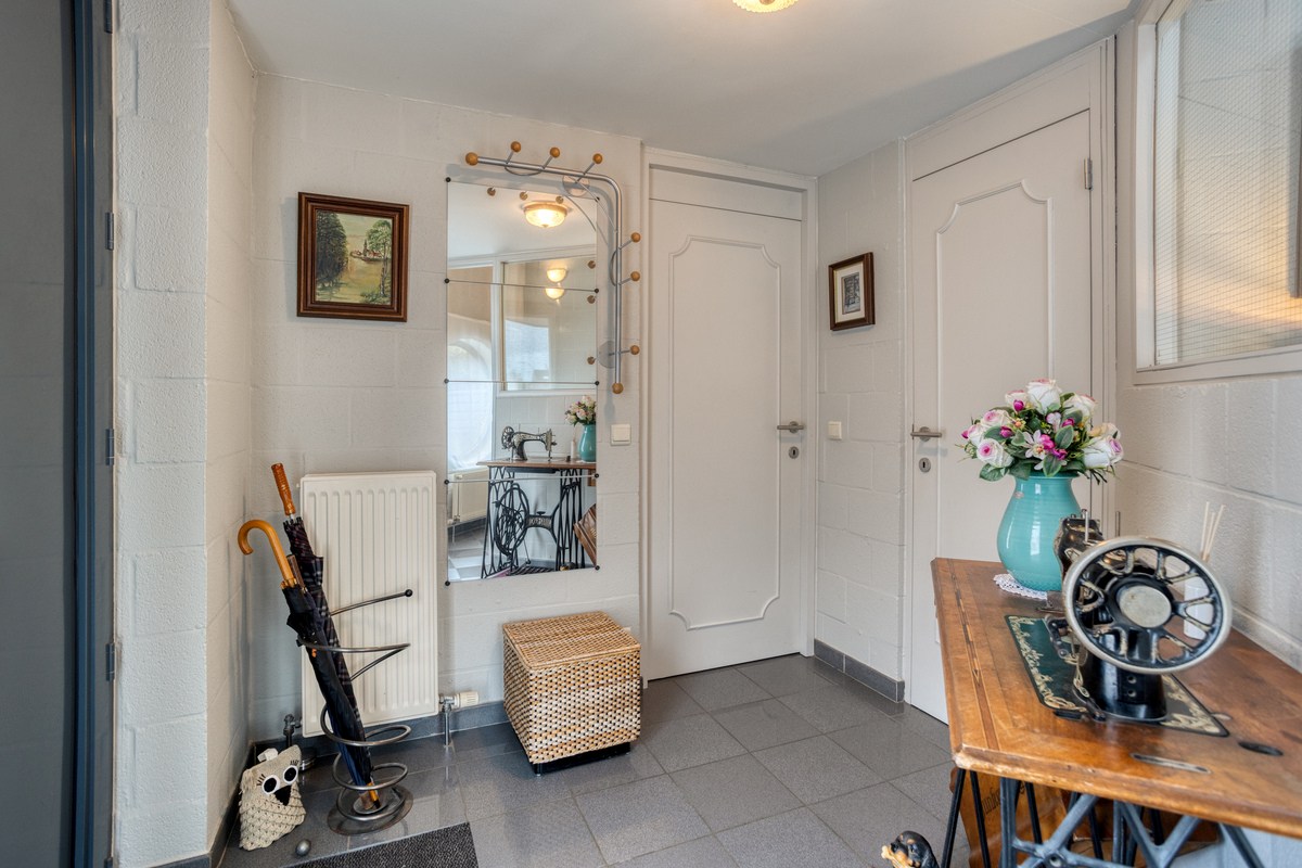 Instapklare halfopen bebouwing met 3 slaapkamers, tuin, terras en 2 carports in Kessel-Lo! – EPC 166 kWh/m² - bewoonbare opp. 146 m² - foto 4