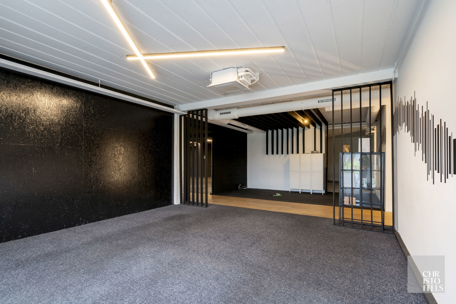 Bedrijfsgebouw (267m²) met 6 parkings - foto 4