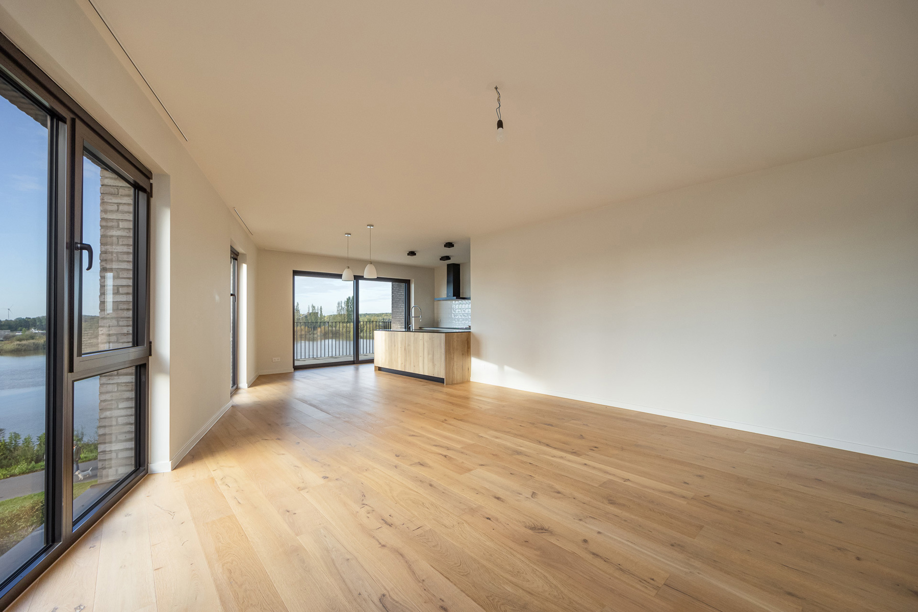 Te huur: ruim appartement met uniek zicht op water - foto 4