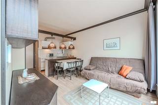 Te koop: dakappartement met ruim zonneterras, zeer centraal gelegen in Middelkerke.Dit appartement bevindt zich op de vijfde verdieping en geniet...