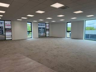 The Office – Duurzaam en karaktervol kantoorgebouwThe Office is een herontwikkeld kantoorgebouw waarbij duurzaamheid en doordachte afwerking centraal...