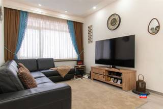 WILRIJK | KNAP GERENOVEERDE GEZINSWONING MET DRIE SLAAPKAMERS EN MOOIE ZUIDTUIN | OP EEN TOTALE GRONDOPPERVLAKTE VAN 167m² | EPC B |Indeling als...