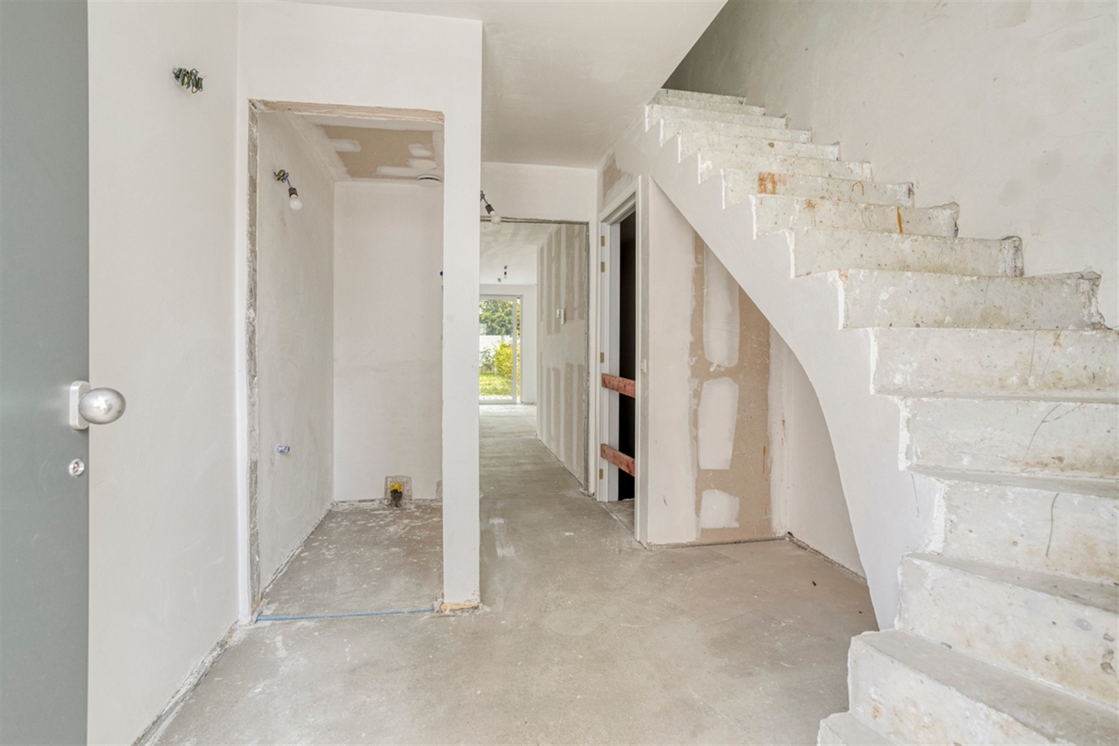 Ruime stadswoning, semi-afgewerkt - foto 4