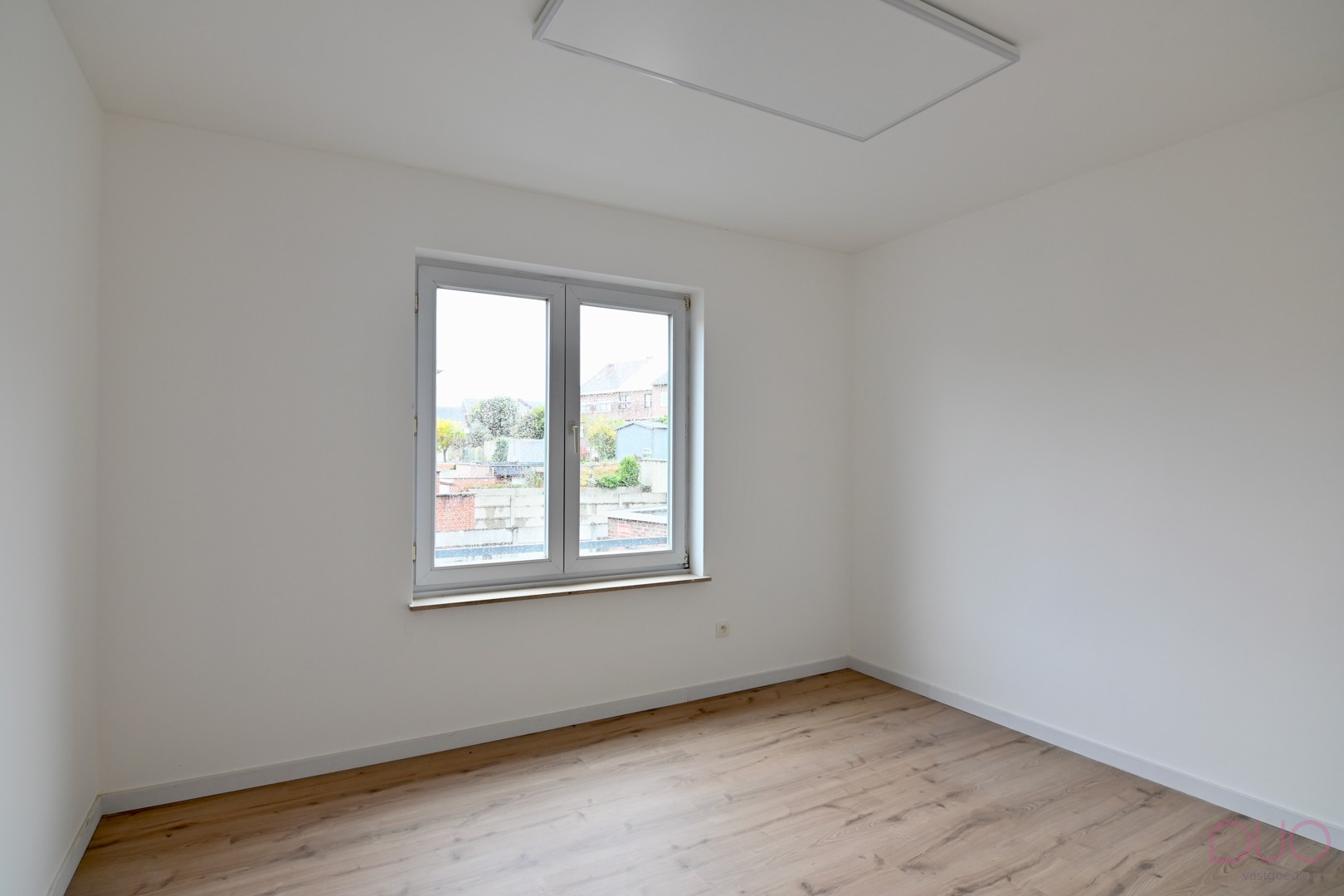 Instapklaar appartement met 3 slaapkamers, overdekt terras en staanplaats nabij het centrum van Tongeren - foto 4