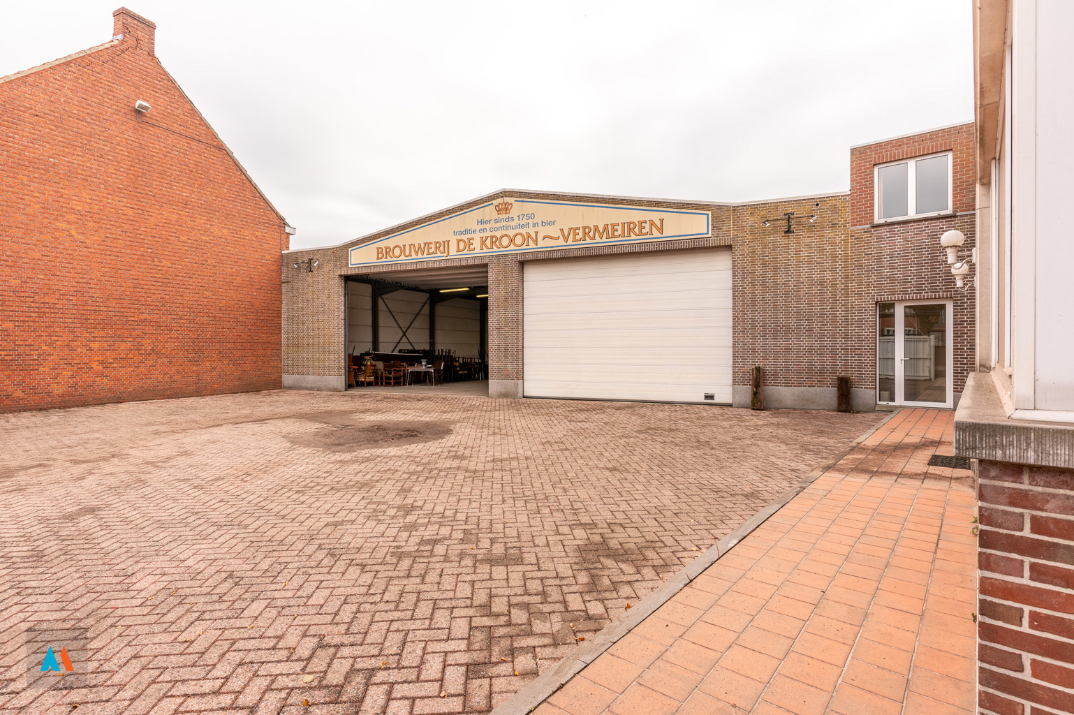 Commercial for rent in Loenhout - photo 1