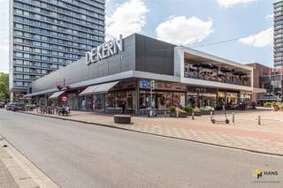 Espace commercial (49 m²) dans le centre commercial De Kern à Wilrijk. La propriété commerciale est située dans le célèbre centre commercial De Kern...