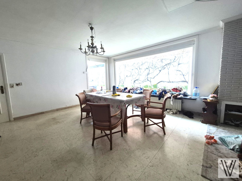 Ruime te renoveren (handels)woning met atelier en met parkeermogelijkheden - foto 5