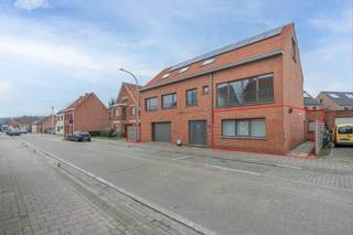 Gelijkvloers 1-2 slpk appartement met tuintje vlakbij centrum BeerseEPC: B-label | 90m² bewoonbaar | ZonnepanelenWe betreden het appartement via de...