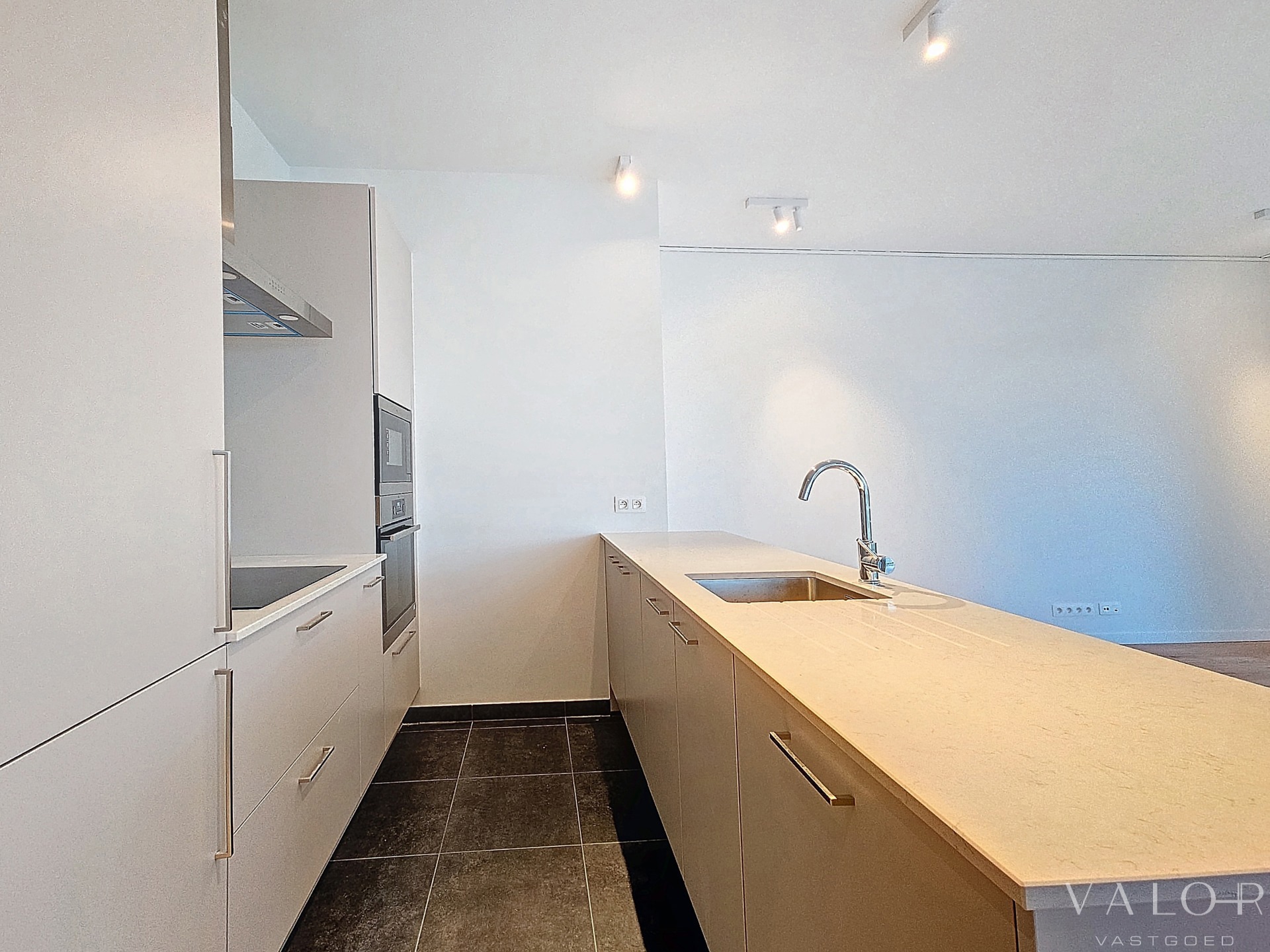 BEN-appartement met Leiezicht + staanplaats, hartje Deinze - foto 5