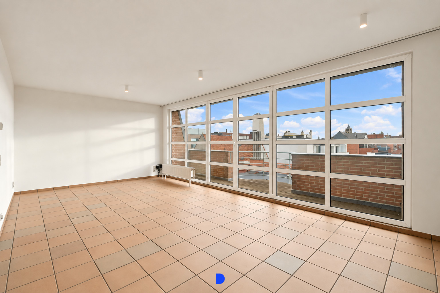 Ruim appartement in het centrum van Roeselare - foto 2