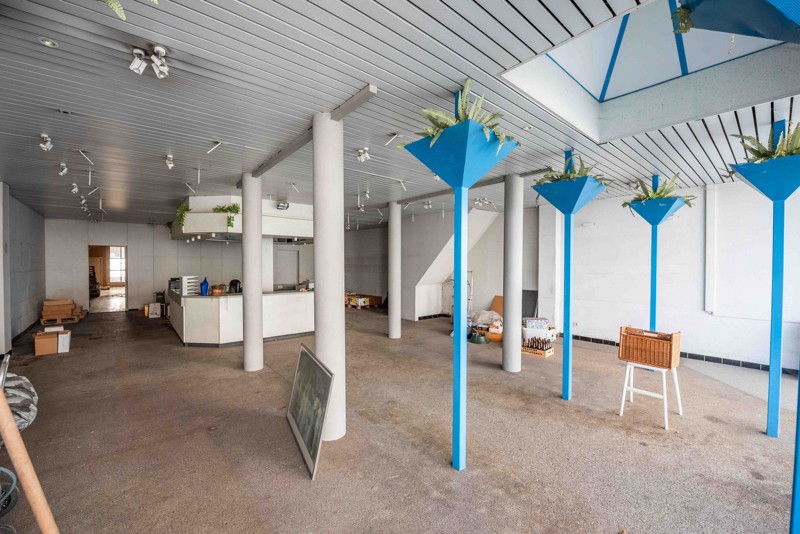 Te renoveren handelspand met woonst en tuin in het centrum van Deerlijk - foto 2