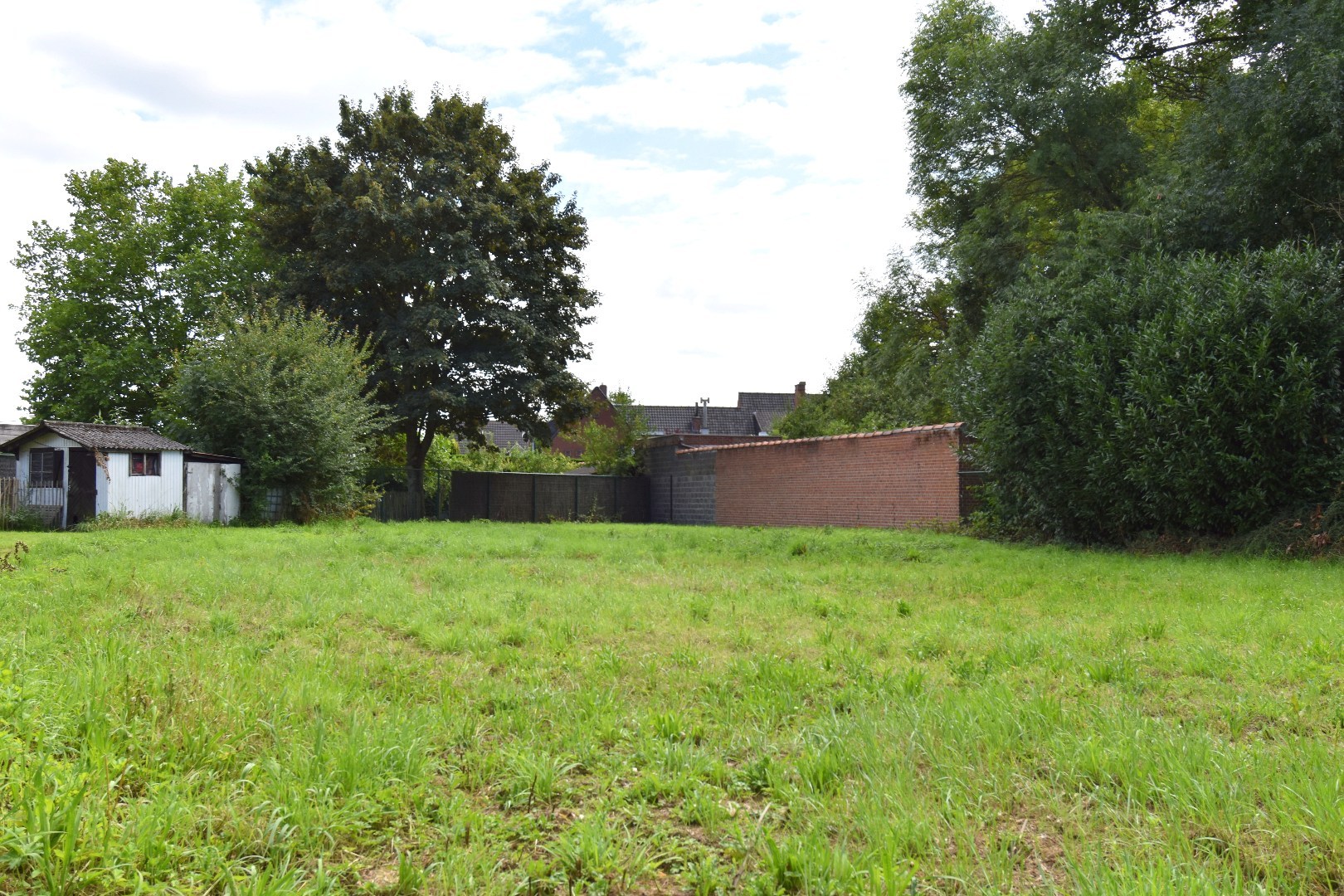 Ruim perceel grond van 2.325m² in groene omgeving - foto 3