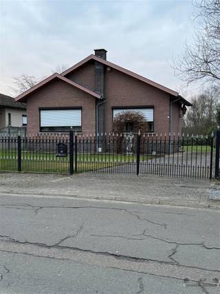 Charmante woning op toplocatie in AarschotDeze charmante woning, gelegen op een uitstekende locatie in Aarschot, verkeert in goede staat en biedt tal...