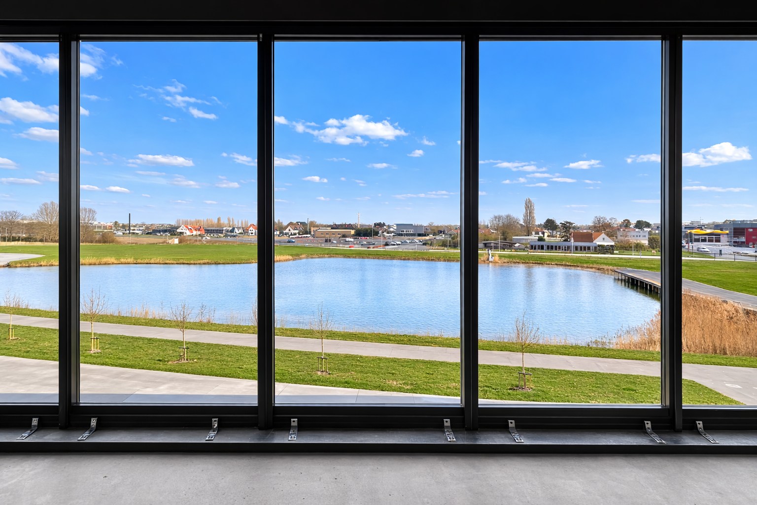 Commerciële ruimte te huur in nieuw bedrijfsgebouw - foto 4