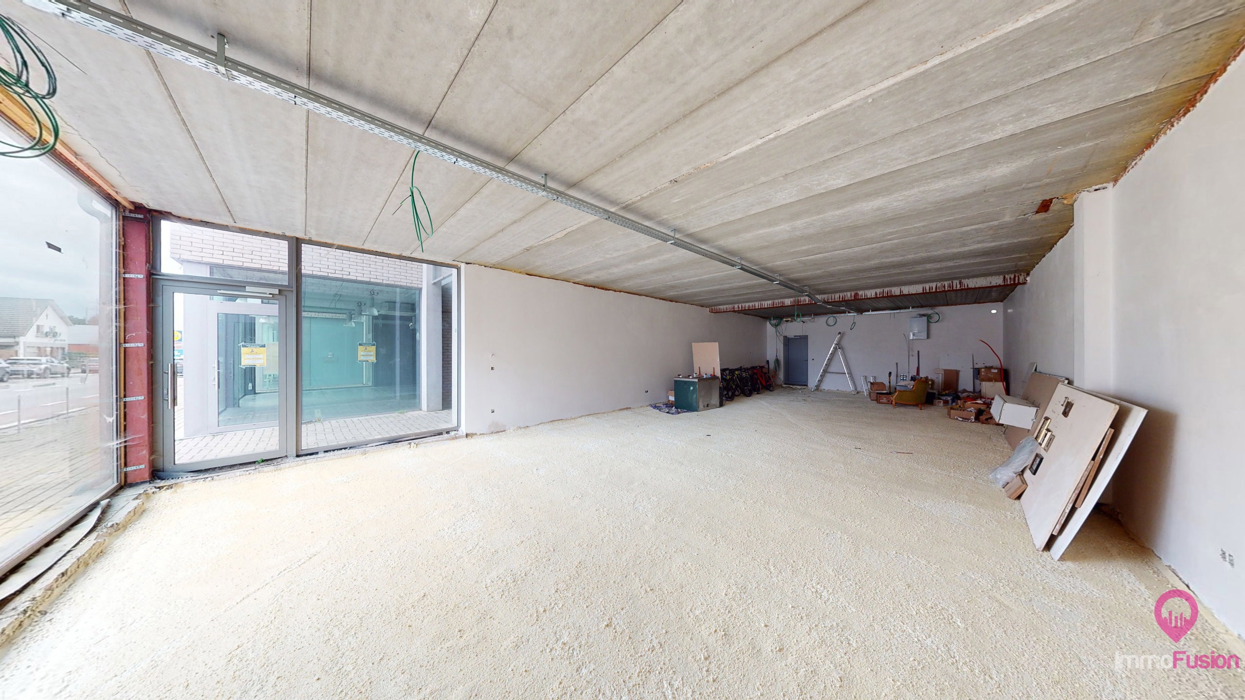 Uitstekend gelegen handelspand met 135m² in hartje Koersel! - foto 2