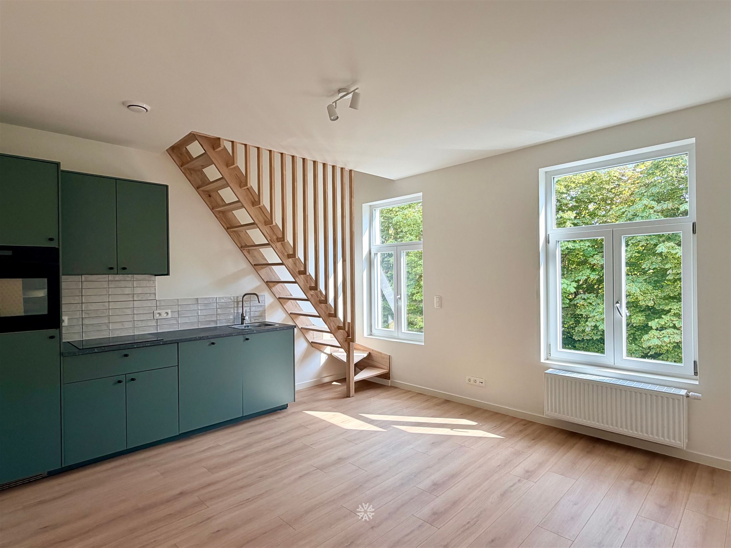 Gerenoveerd lichtrijk duplex appartement TE HUUR in Gent - foto 1