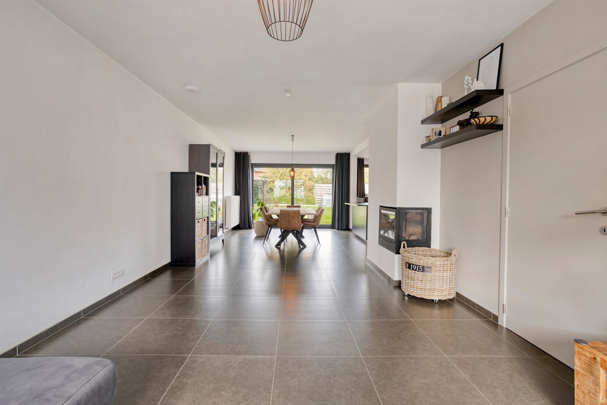 Moderne en instapklare gezinswoning met tuin in Koolskamp - foto 4