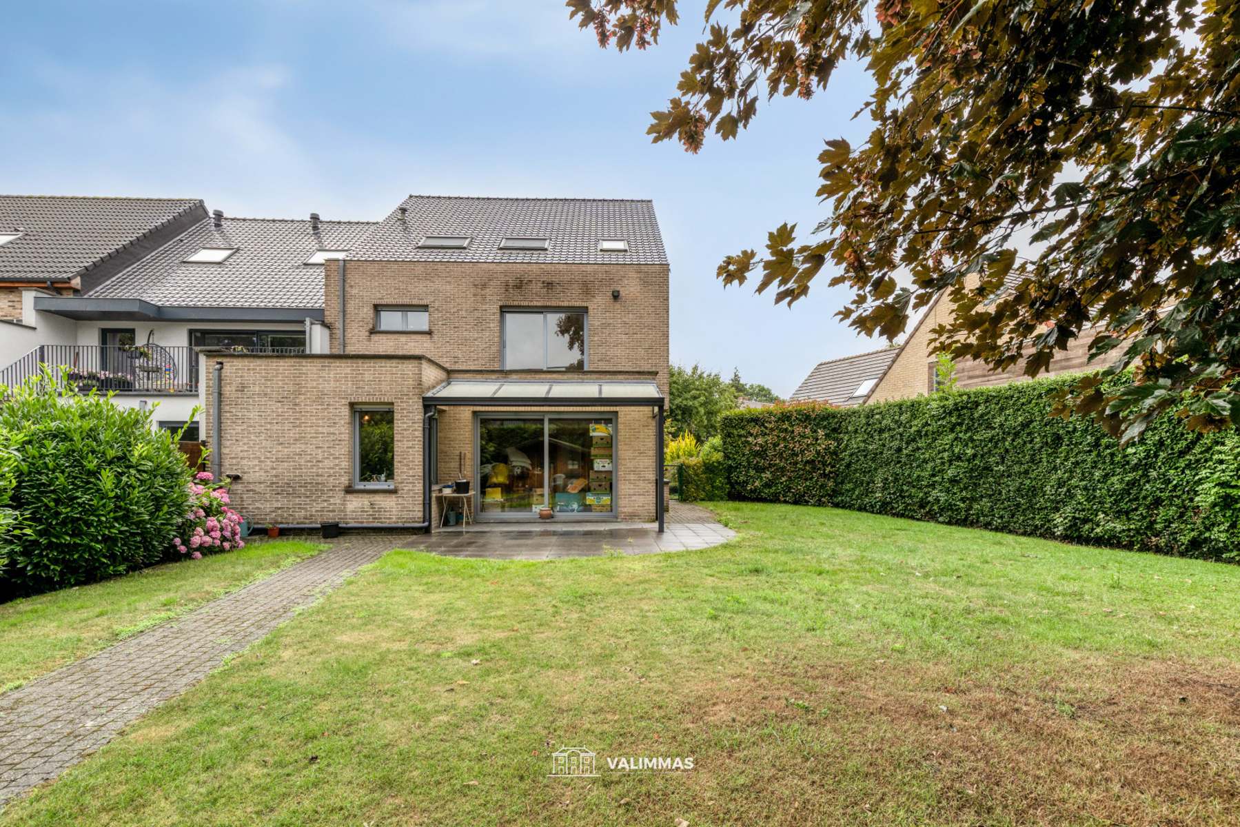 Residentieel gelegen driegevelwoning met garage, tuin... - foto 5