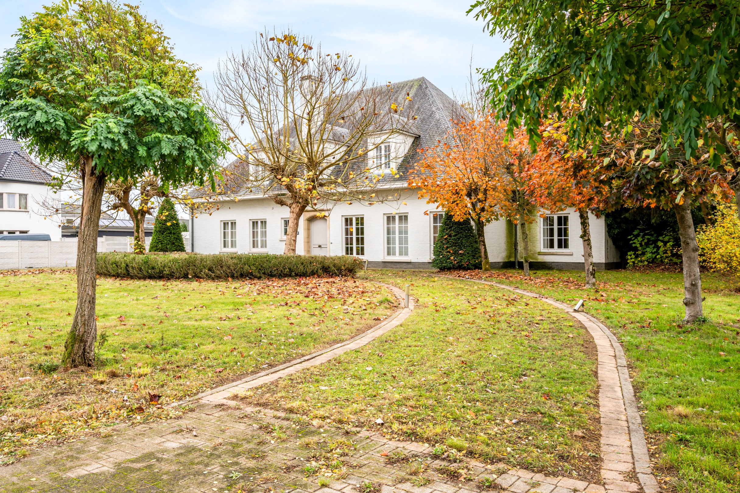 Tijdloze villa met zonnige tuin en grote losstaande garage op 29 are - foto 2