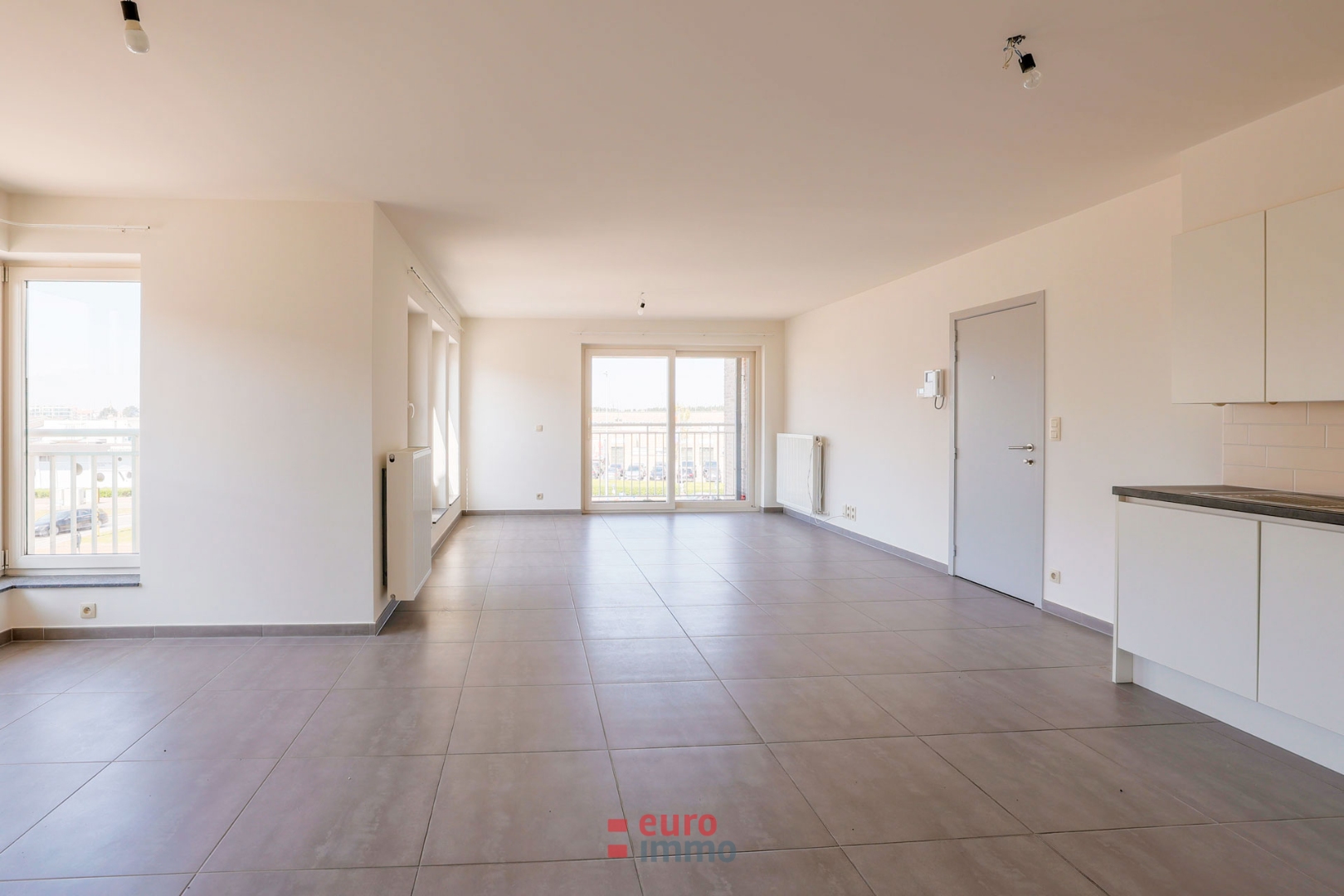Lichtrijk hoekappartement op topligging aan de kaai in Nieuwpoort-Stad! - foto 4