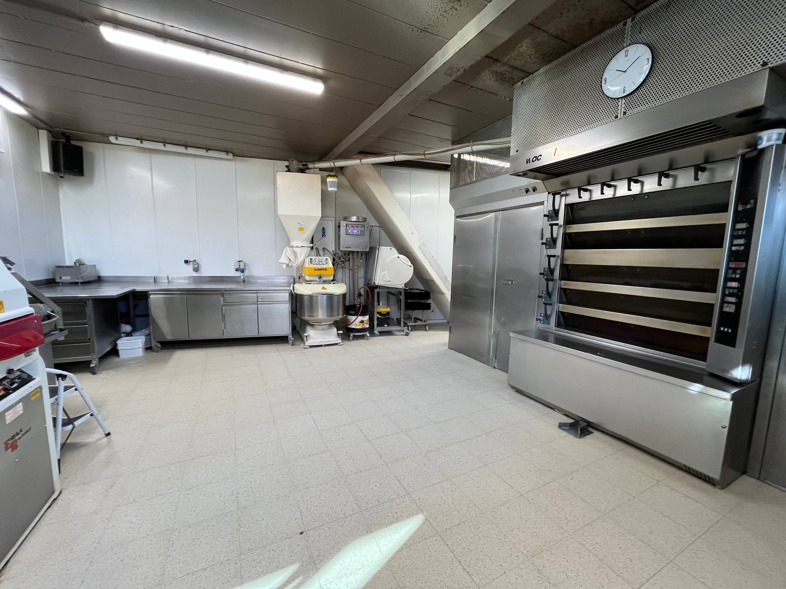 Commercial for sale in Wevelgem with 3 bedrooms - photo 5