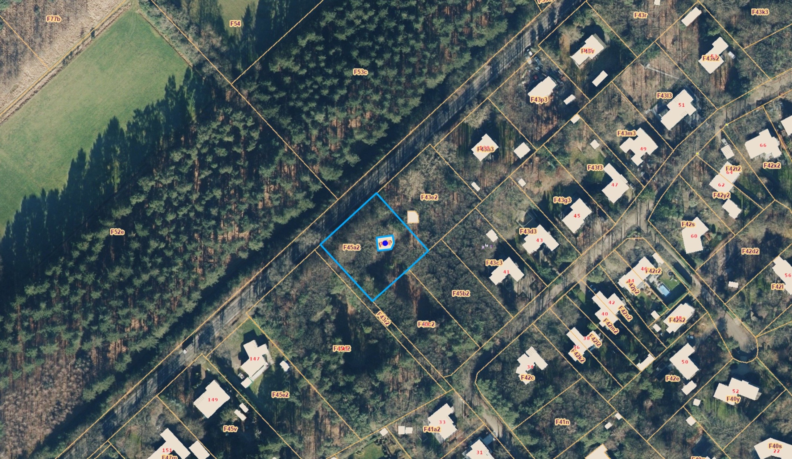 Bouwgrond met unieke ligging en zuid gerichte tuin vlakbij Kalmthoutse Heide. - foto 1