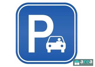 <p><span>Ben je het beu om tijd te verliezen met het zoeken naar een parking in de buurt? Lees zeker verder!</span></p><p><span>In het Antwerpse kan parking vinden een avontuur zijn en bij deze bieden wij je de volgende oplossing aan: de staanplaats (nr. 33) bevindt zich op in een ondergrondse parking op een centrale locatie in een residentiële buurt. Je rijdt het ondergronds garagecomplex binnen via de elektrische garagepoort waar de auto droog geparkeerd staat.</span></p><p><span> </span></p><p><span>Mogelijkheid tot voorzien van laadpaal via syndicus (ten laste van huurder)</span></p><p><span> </span></p><p><span>Extra info:</span></p><p><span>-Plaats op centrale locatie</span></p><p><span>-Plaats voor kleine tot middelgrote wagen</span></p><p><span>-Onmiddellijk beschikbaar!</span></p><p><span>-Waarborg voor afstandsbediening 450,00 EUR</span></p><p><span> </span></p><p><span>Voor meer informatie kan u terecht bij Area Partners: Info@area.be of 03/284.60.60</span></p>