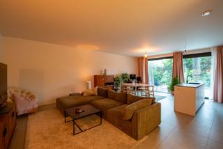 Het nieuwbouwproject kenmerkt zich door moderne, elegante architectuur, met een nadruk op luxe, energiezuinig wonen en een overvloed aan...