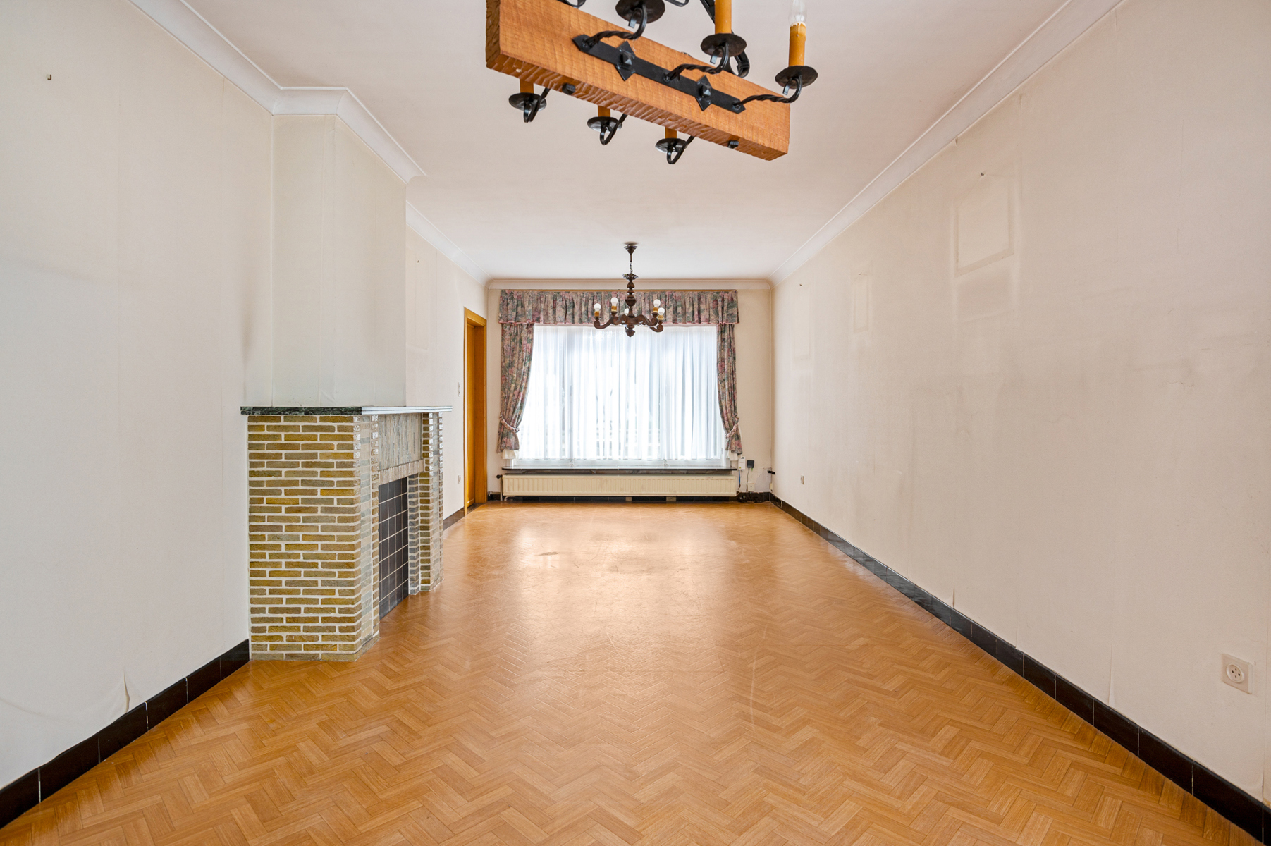 Te moderniseren woning op een perceel van ca. 1.484 m². - foto 3