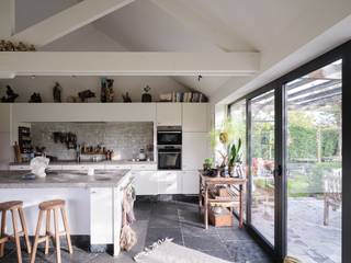 Instapklare woning met EPC A en panoramisch uitzicht op de velden in UrselIn een idyllische, landelijke omgeving nabij het Drongengoedbos treffen we...