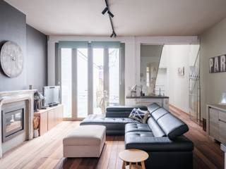 In de Oswald Ponettestraat vind je deze uitzonderlijk ruime herenwoning met ca. 314 m² bewoonbare oppervlakte op een perceel van ± 300 m²...