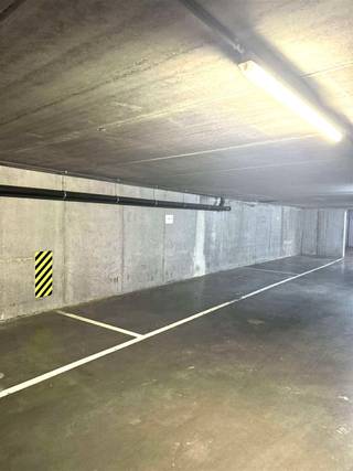 Ondergrondse parkeerplaats te huur Anderlecht.De parking bevindt zich in een recent gebouw en is gemakkelijk toegankelijk.Parkeren is...