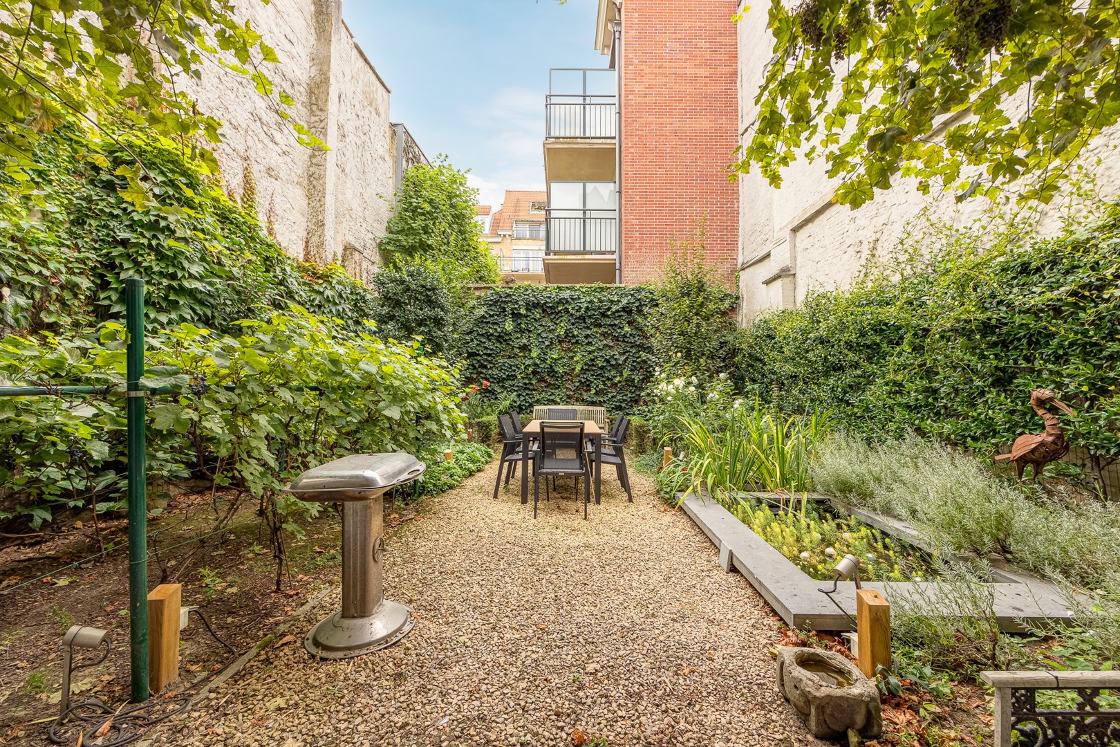 TRAPGEVELWONING MET TUIN - foto 4