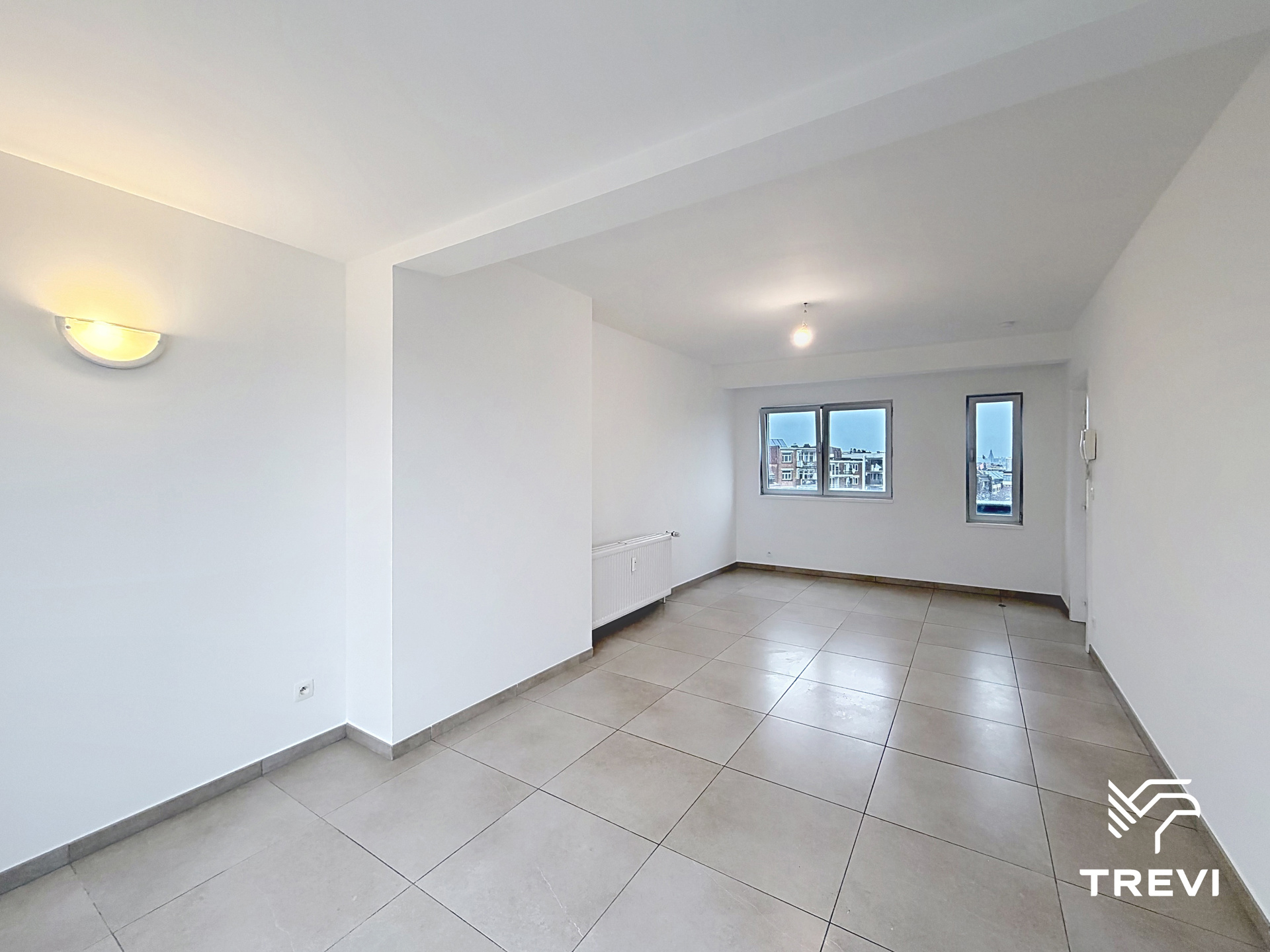 Opgeknapt penthouse met 1 slaapkamer - foto 4