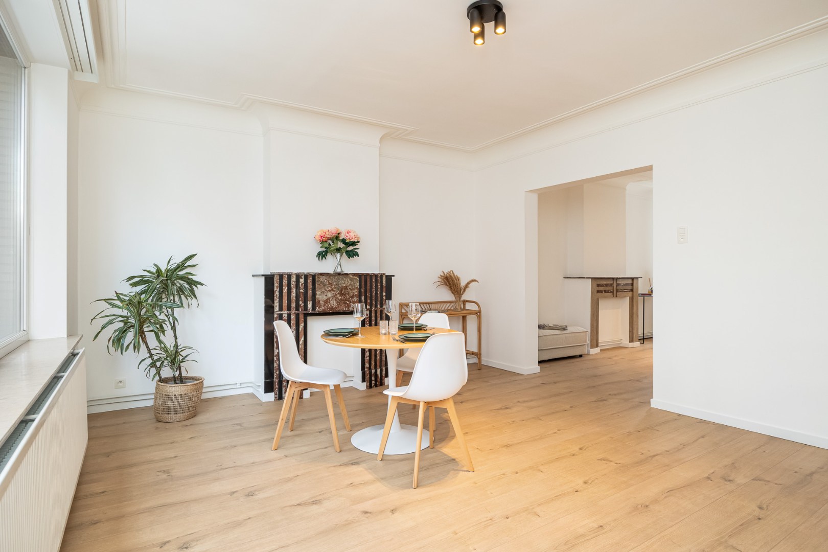 Gerenoveerd appartement met terras te Antwerpen! - foto 5
