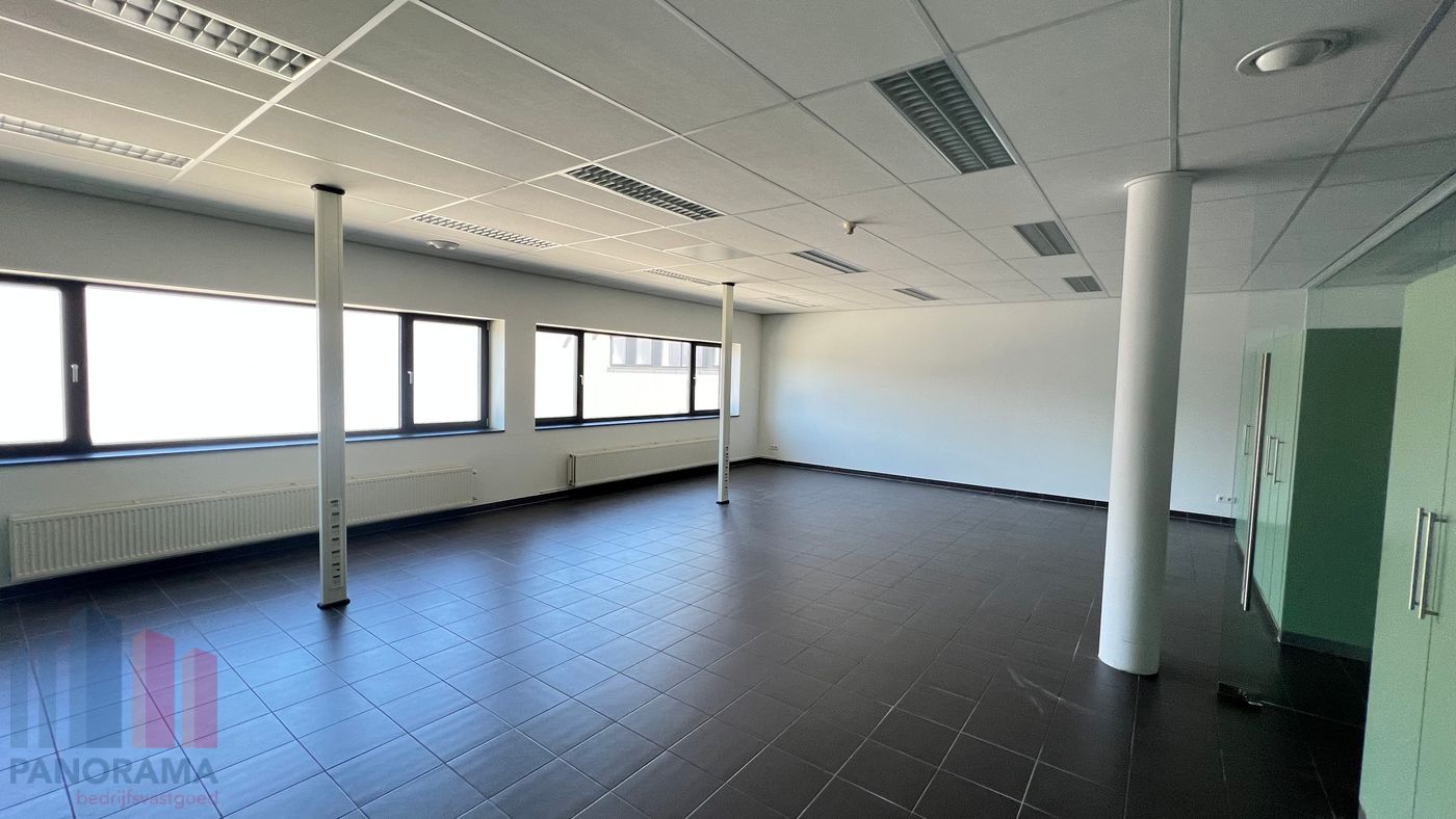 Move-in ready office space of 171 m² near the E313 - photo 2