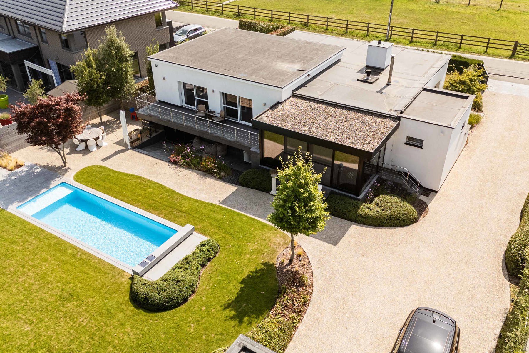 EXCLUSIEVE VILLA MET ZWEMBAD EN PRACHTIGE TUIN! - foto 1