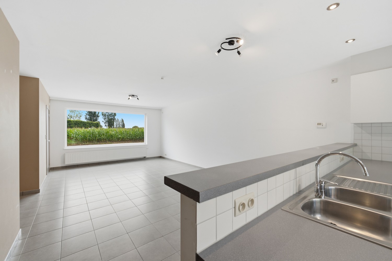 IZENBERGE: Recente rijwoning met alle comfort, 3 slaapkamers, gezellig tuintje en garage op 151m² grondopp. - foto 5