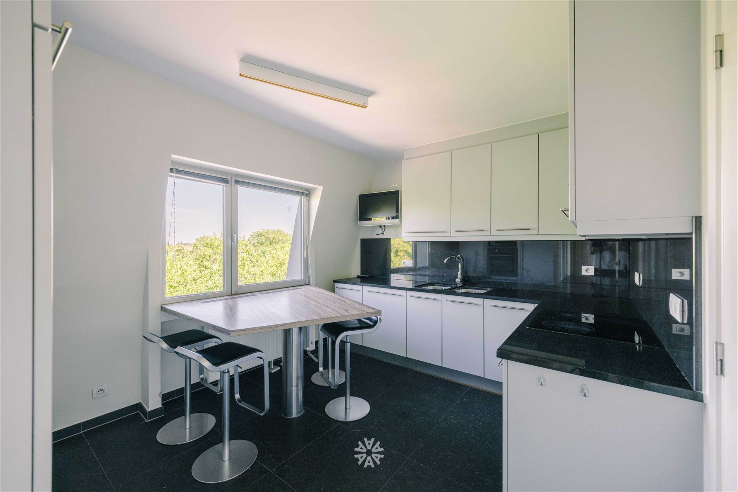 Apartment for rent in Ghent with 3 bedrooms - photo 4
