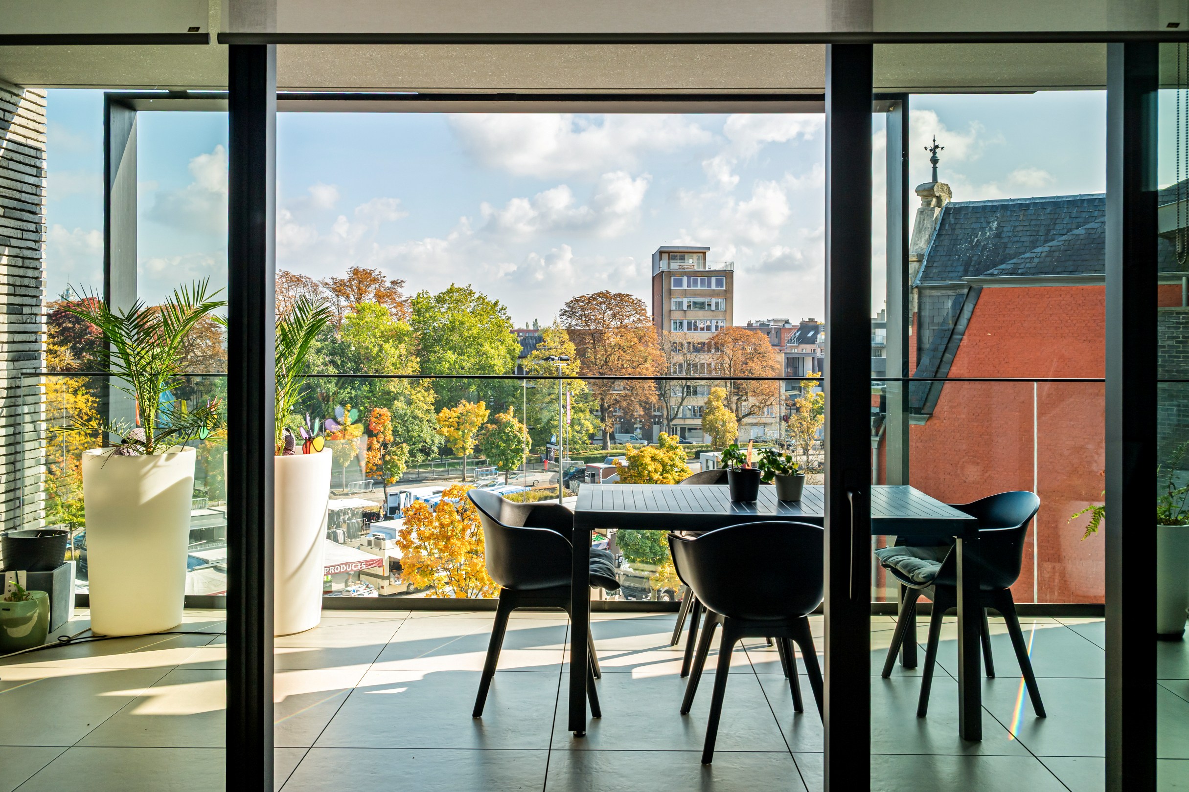 Spacious and ready-to-move-in apartment of 143m², 2 spacious terraces and a fantastic view in Hasselt. - photo 3