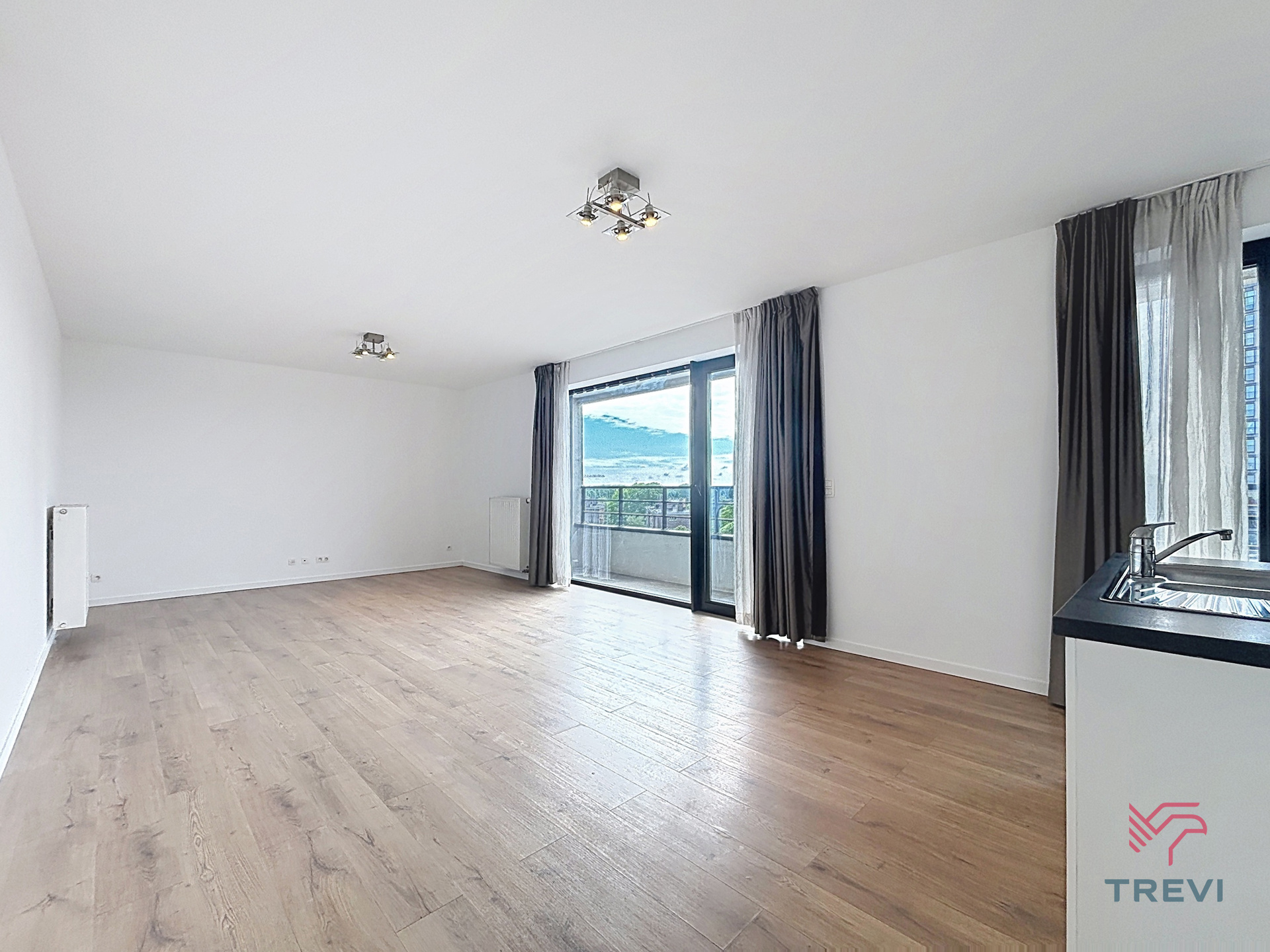 Mooi appartement met 2 slaapkamers + parkeerplaats - foto 2
