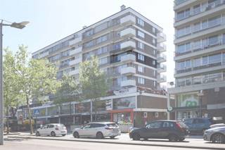 Appartement met 3 slaapkamers en ondergrondse garage op toplocatie in Genk Omgeving:+ Gelegen in het bruisende stadscentrum van Genk+ Ideale locatie...