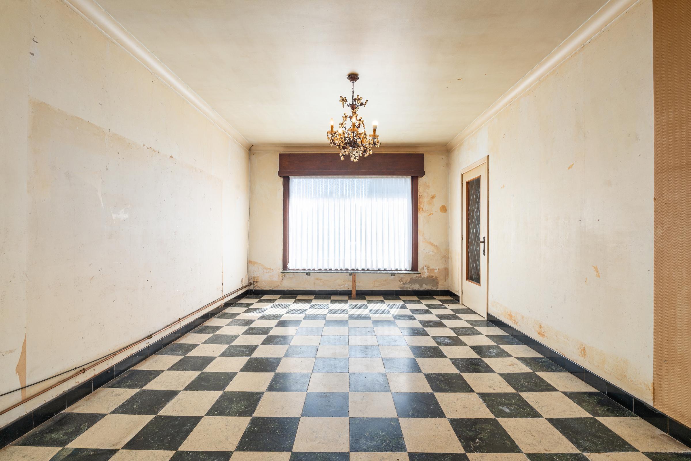 Halfopen bebouwing met ruime tuin en 3 slaapkamers - foto 4